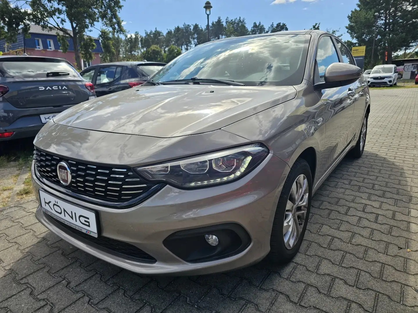 Fiat Tipo 120PS, Navi, SHZ, Klimaautomatik Grau - 1