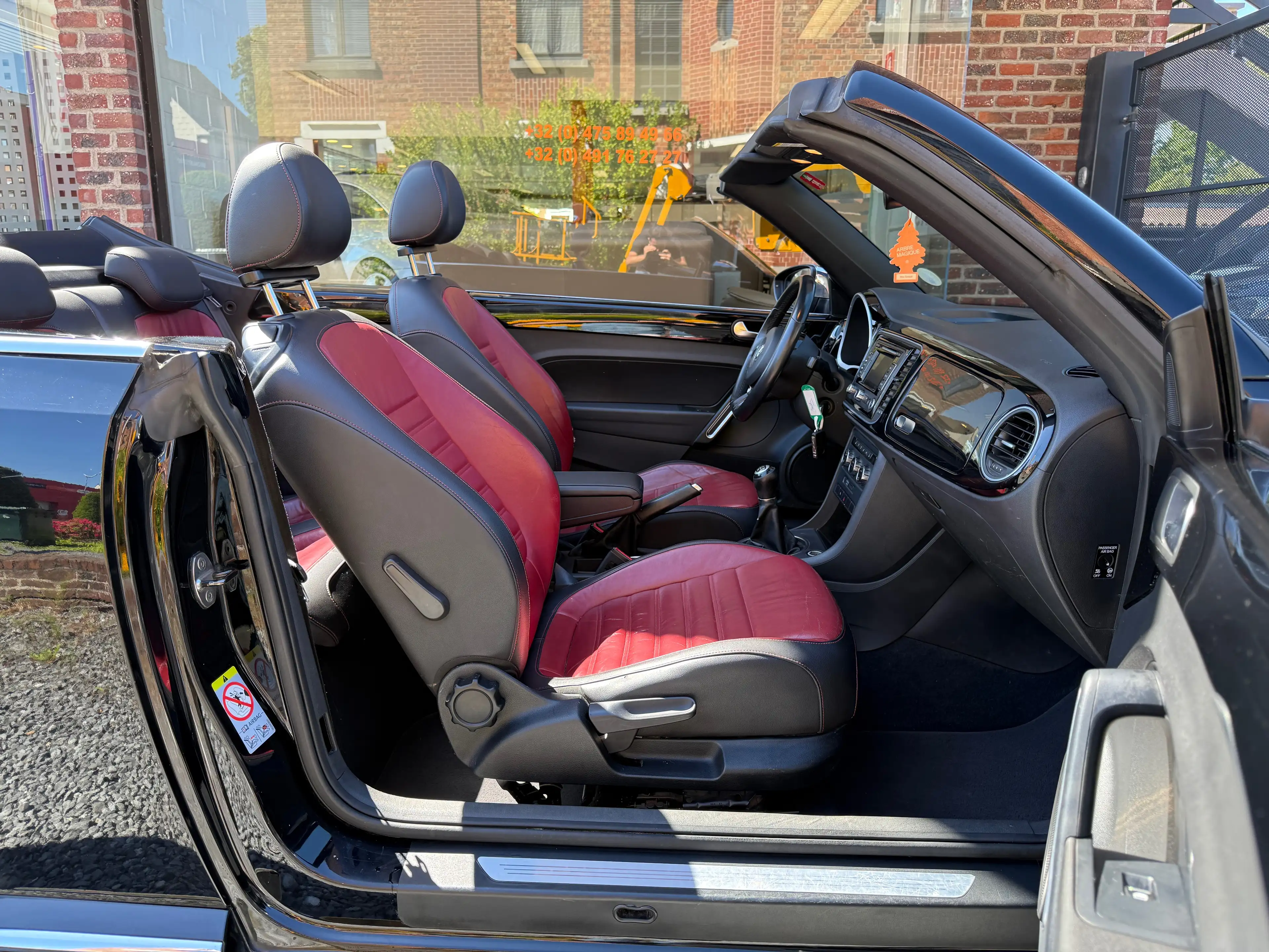 Volkswagen Beetle Cabriolet 1.6 CR TDi Design // AIRCO // — photo 12