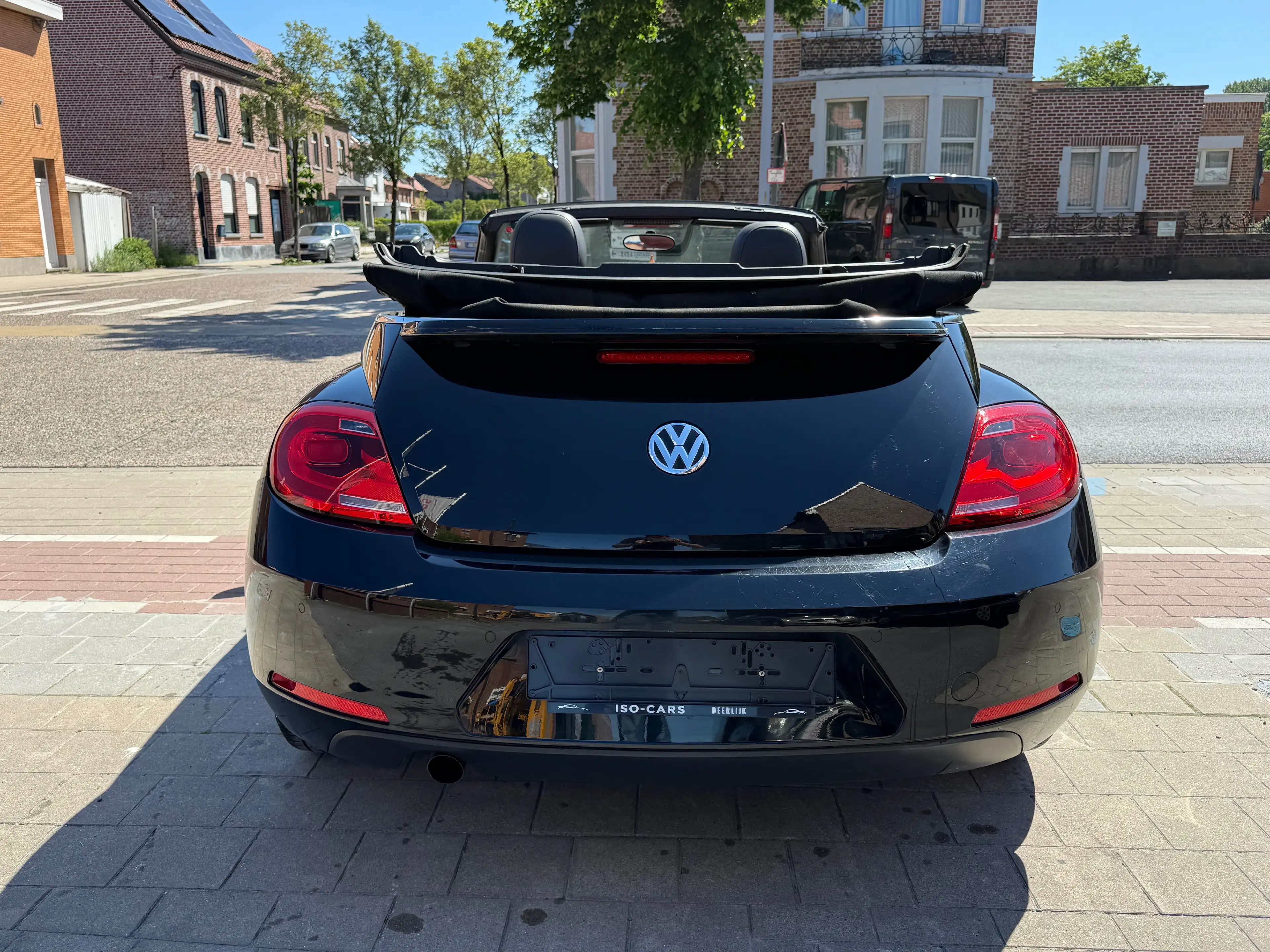 Volkswagen Beetle Cabriolet 1.6 CR TDi Design // AIRCO // — photo 5