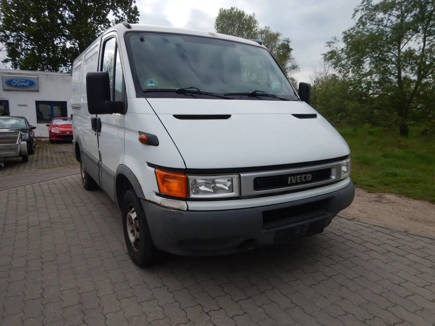 Iveco Daily 29L11 Transporter Weiß - 1