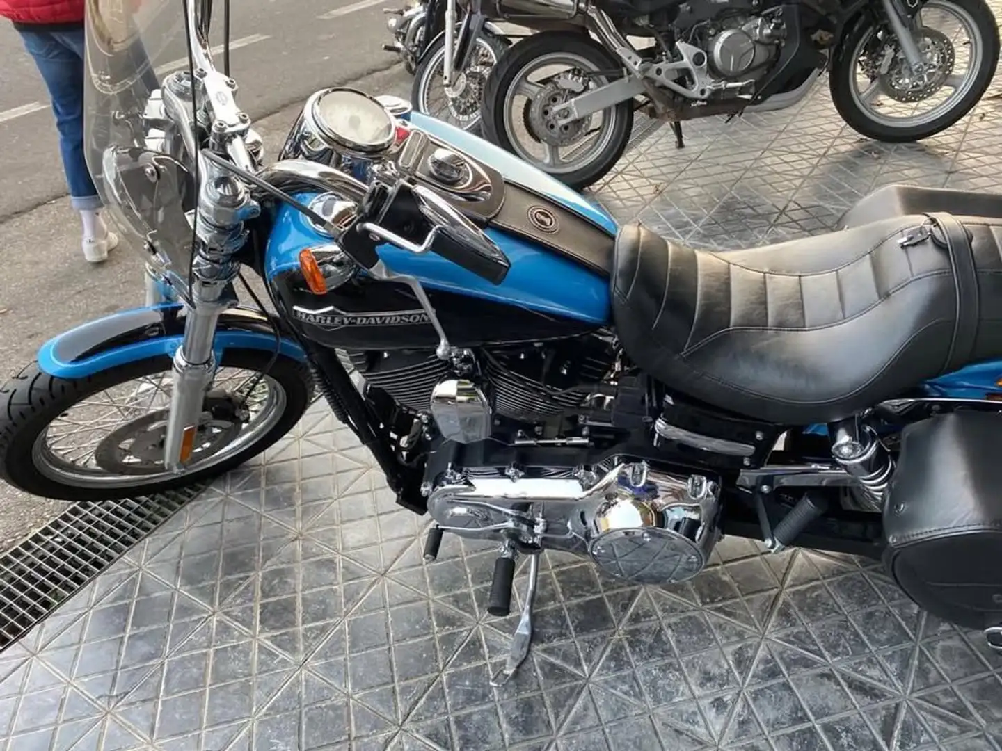 Harley-Davidson Dyna Super Glide FXD Bleu - 1