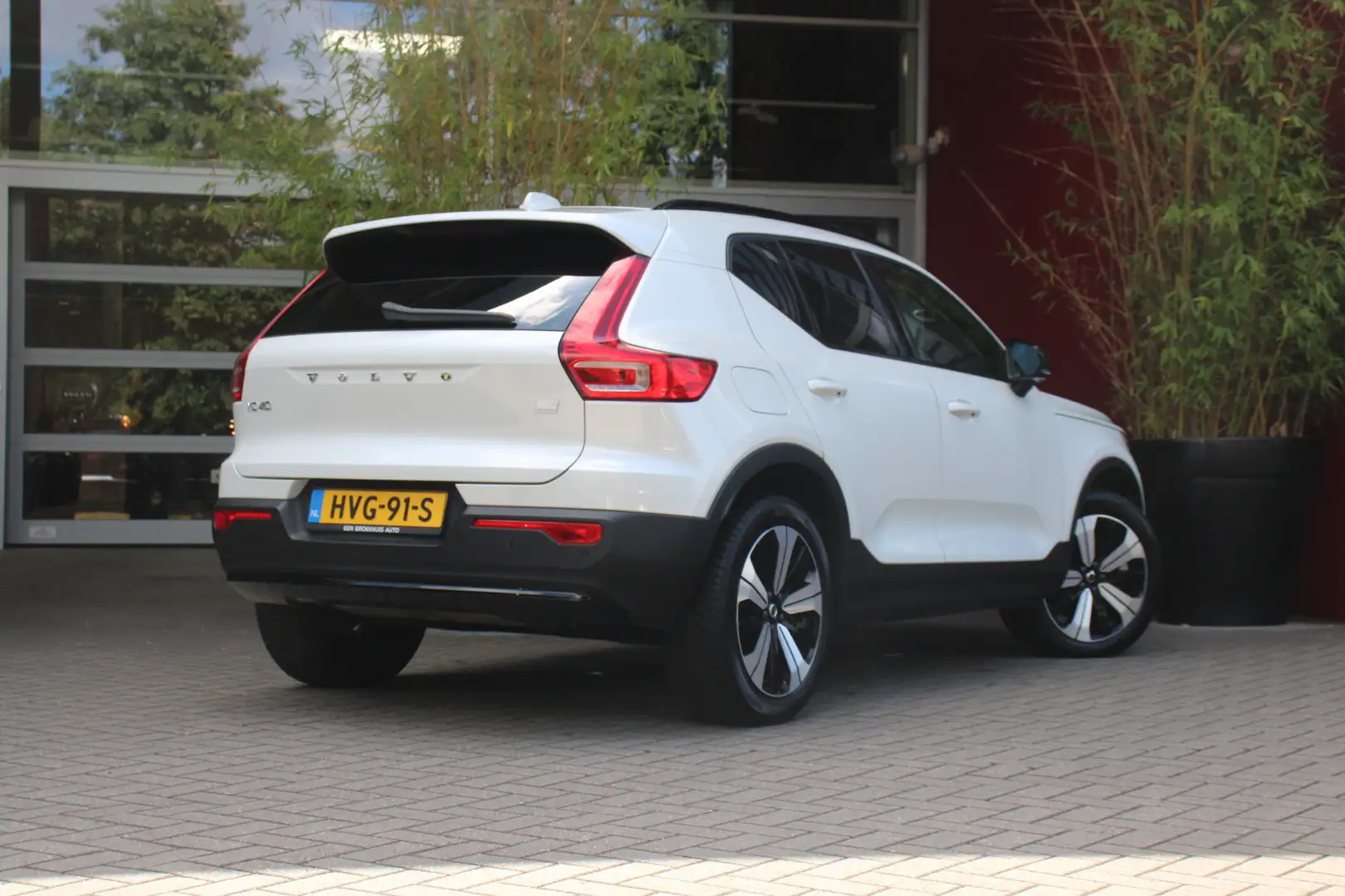 Volvo XC40 1.5 T5 Recharge R-Design | Harman/Kardon | Panoram Wit - 2
