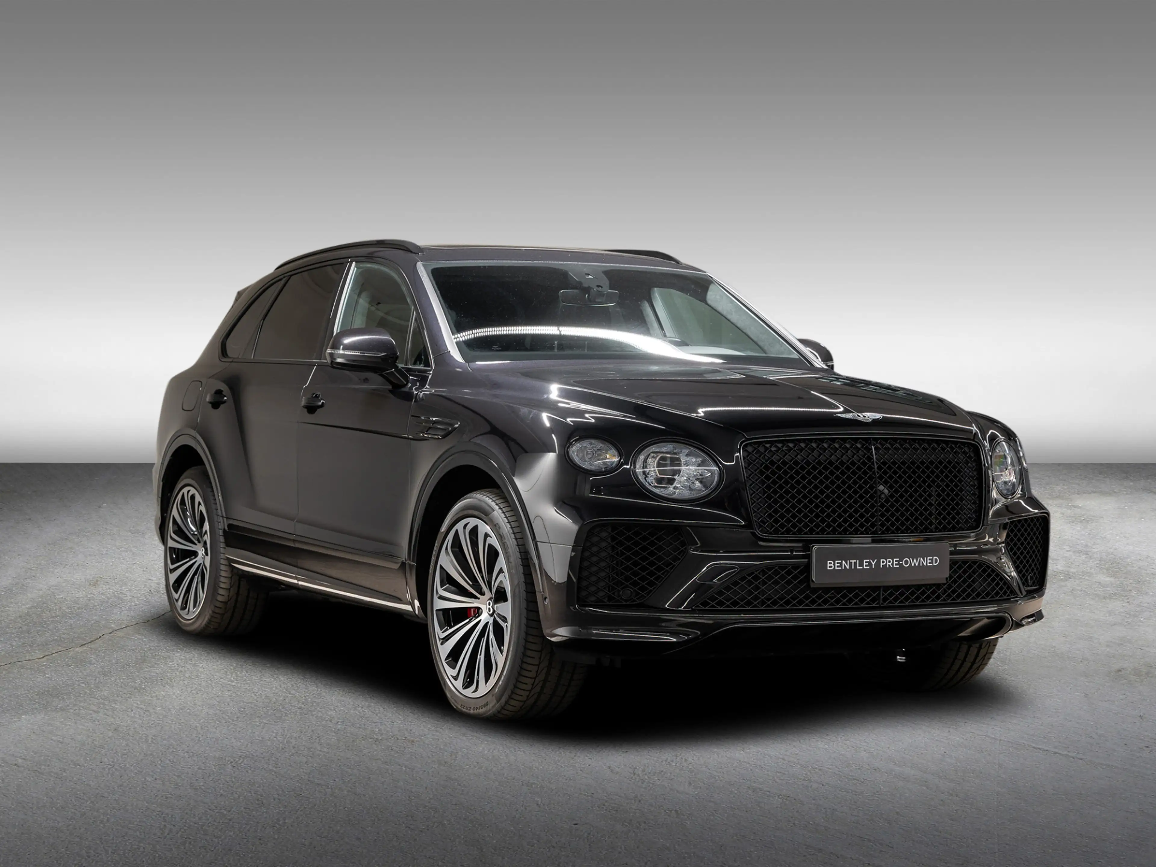 Bentley Bentayga V8 |Black Line|Comfort Spec|7-Seat|Carbon — photo 3