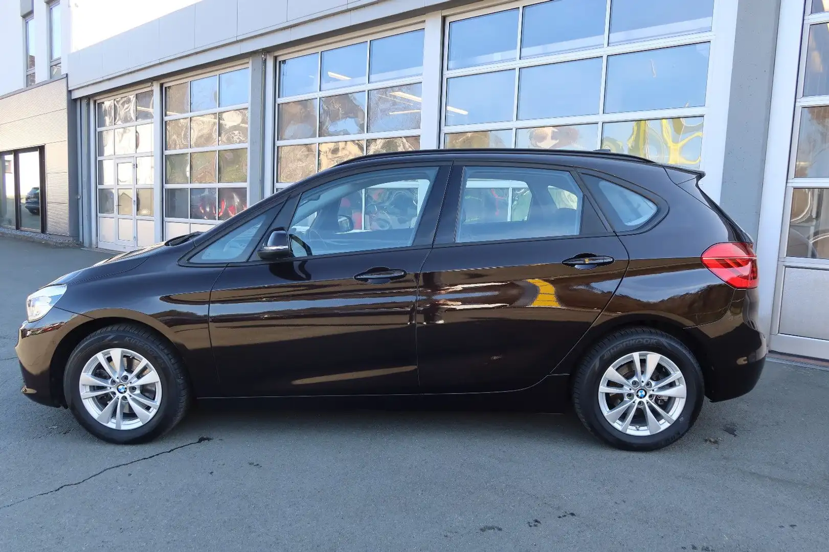 BMW 218 Baureihe 2 Active Tourer 218 i Braun - 2