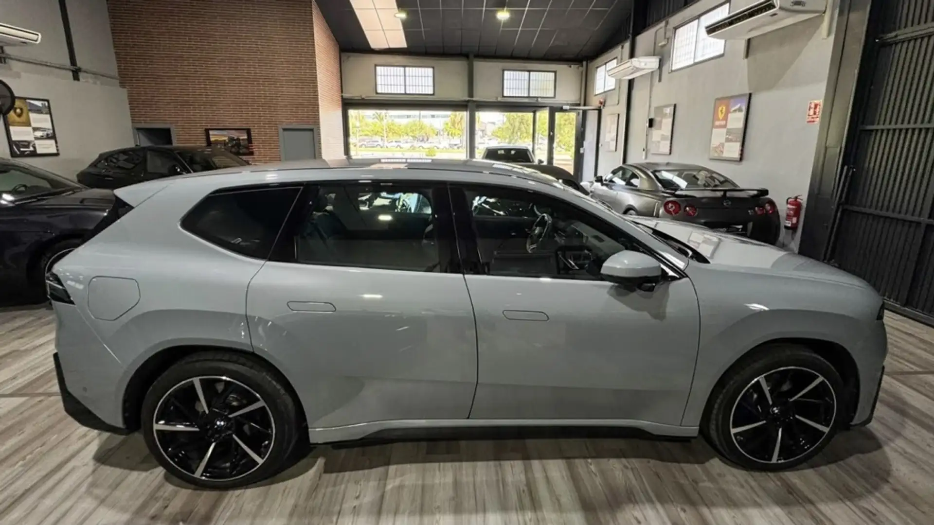 BMW iX3 50 xDrive Gris - 2