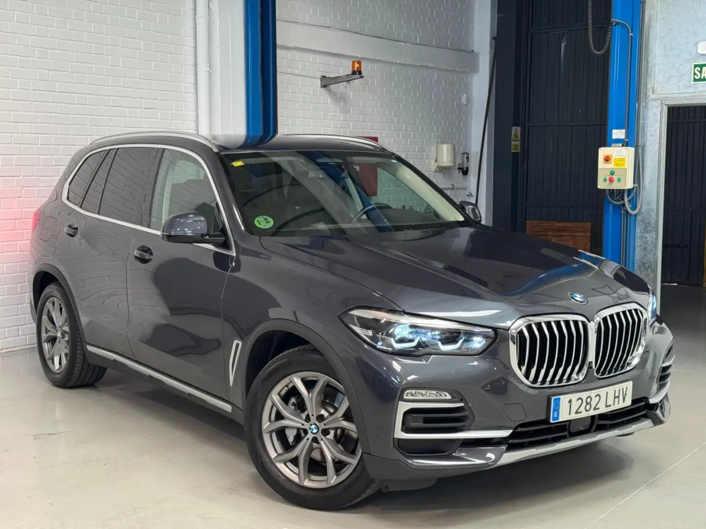 BMW X5 xDrive 25dA Gris - 2