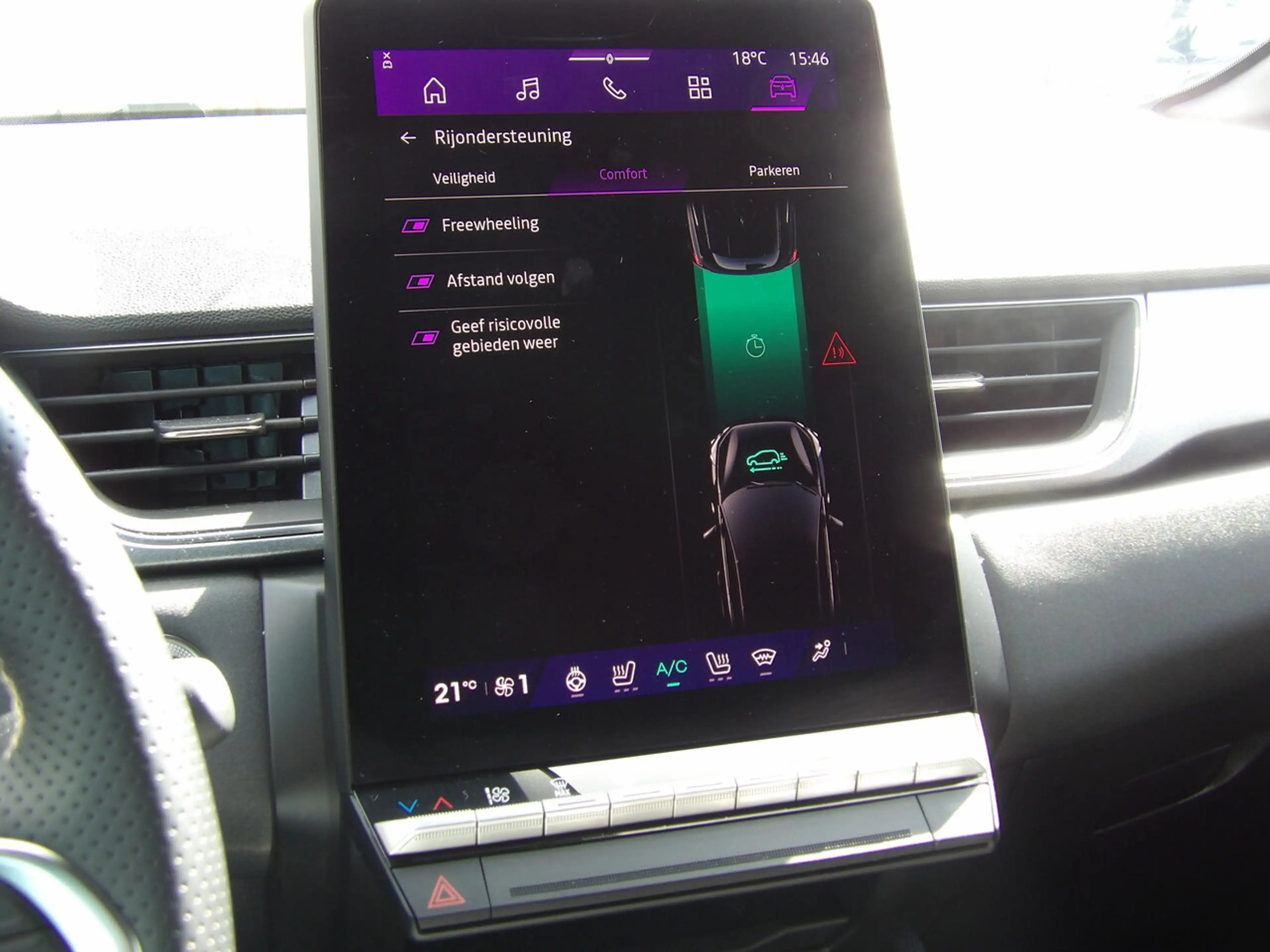 Renault Symbioz Techno Mild Hybride TCe 140 EDC — photo 12