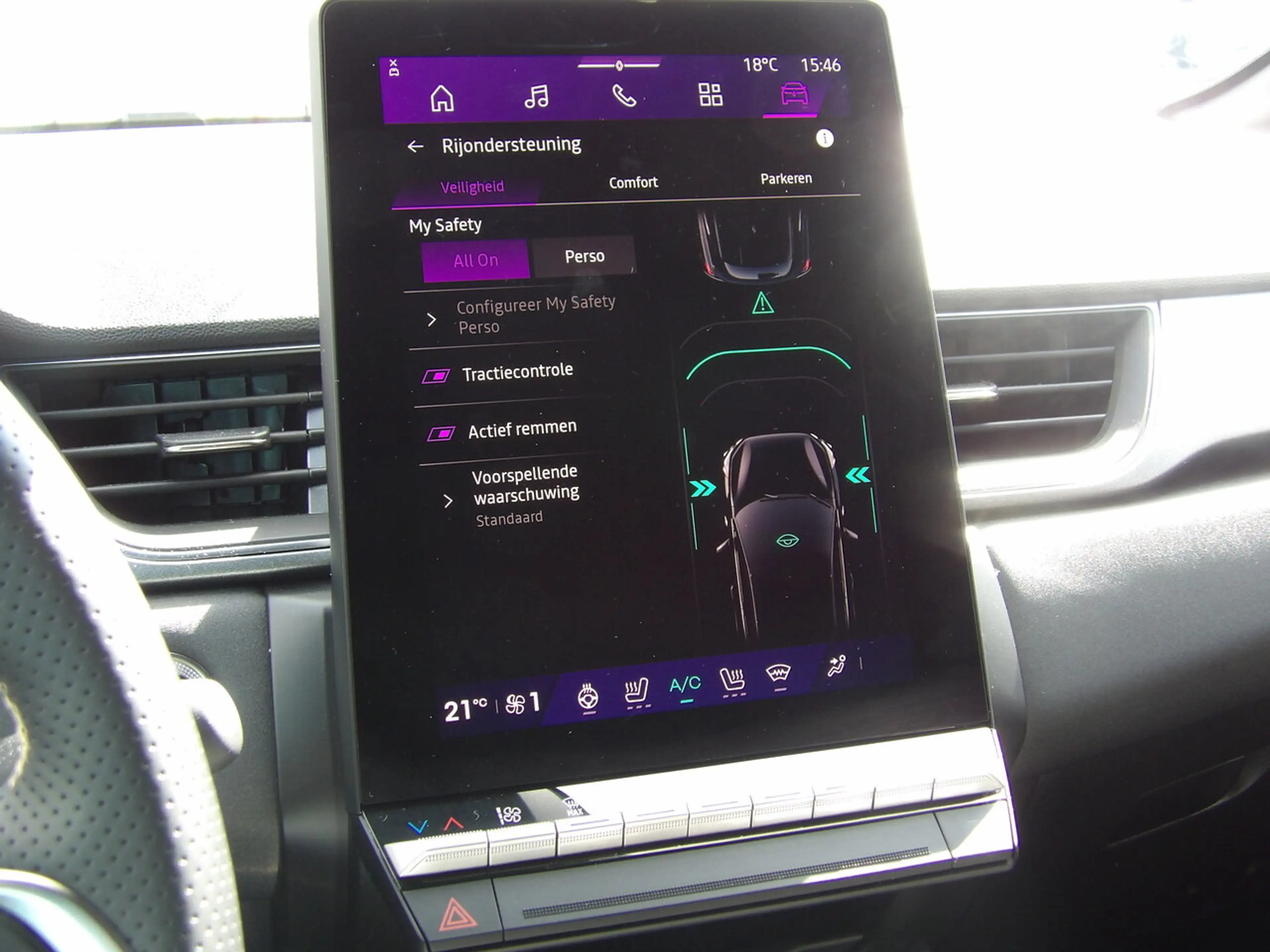 Renault Symbioz Techno Mild Hybride TCe 140 EDC — photo 11