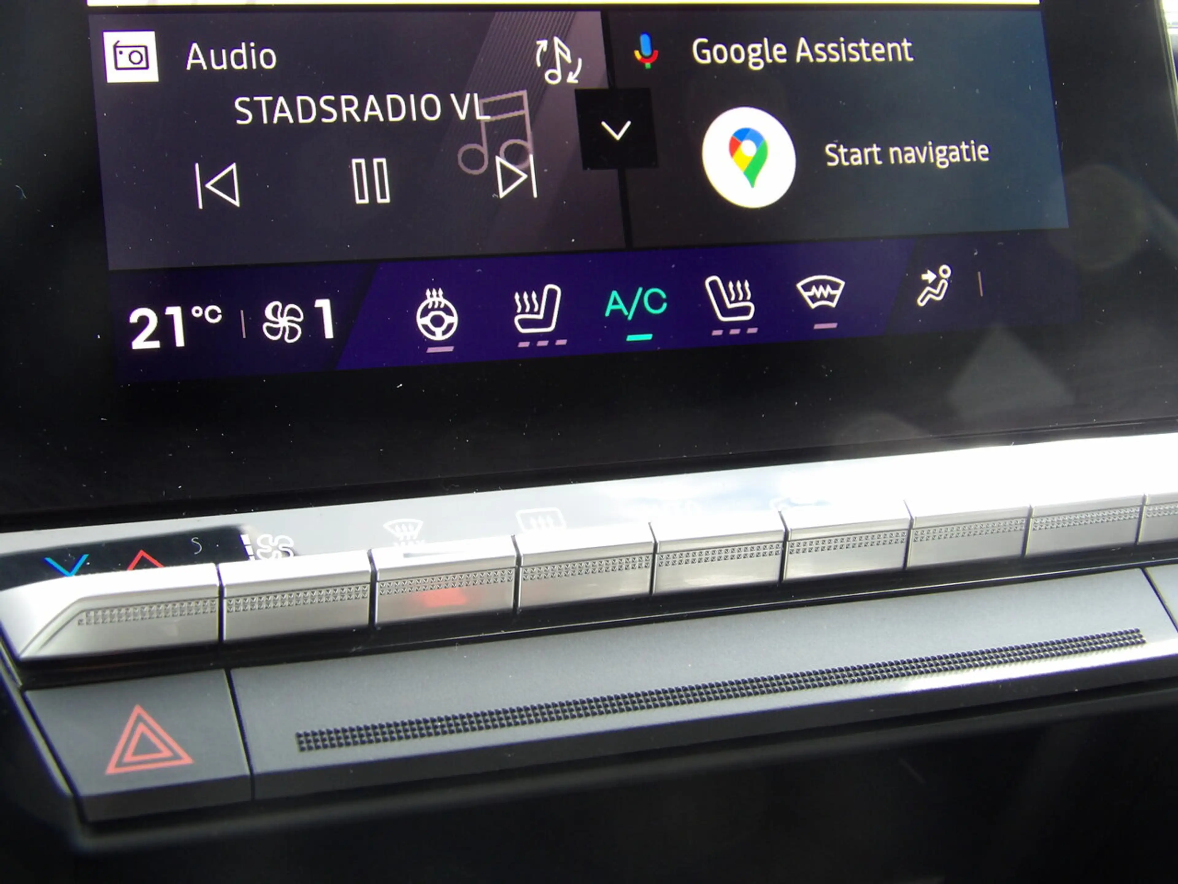 Renault Symbioz Techno Mild Hybride TCe 140 EDC — photo 15