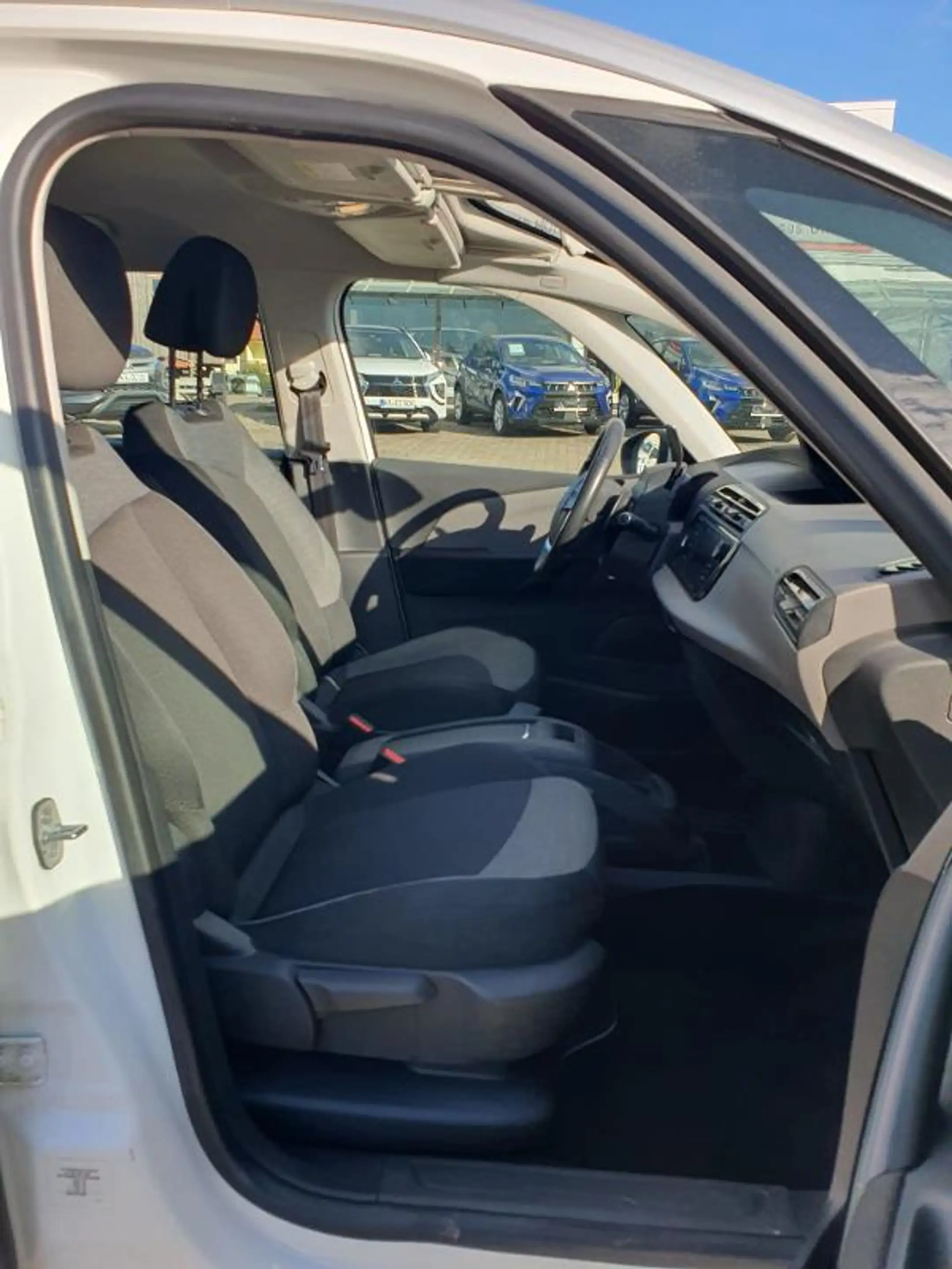 Citroen Grand C4 Picasso Grand C4 Picasso — photo 3