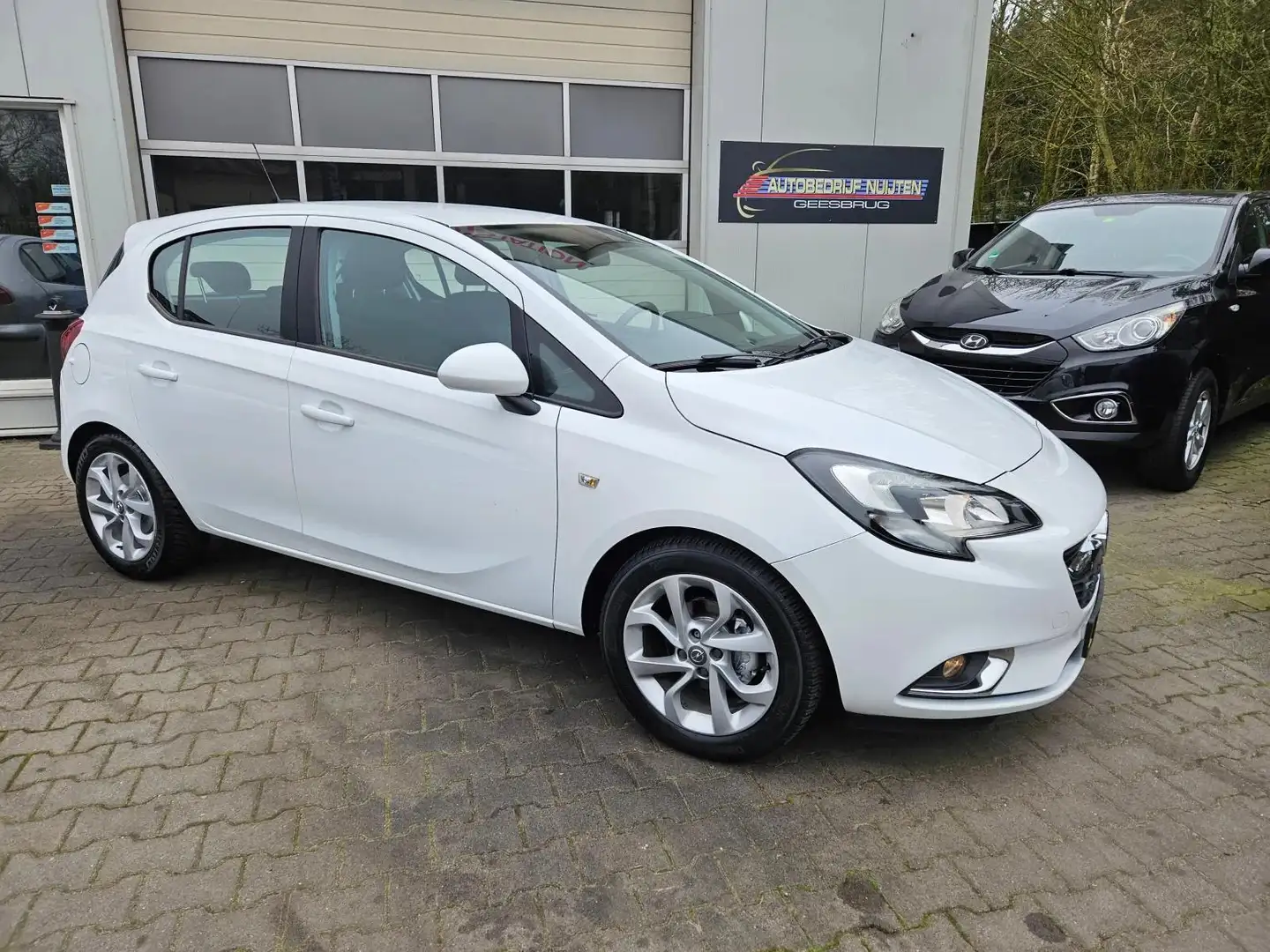Opel Corsa 1.4 Online Edition Wit - 2