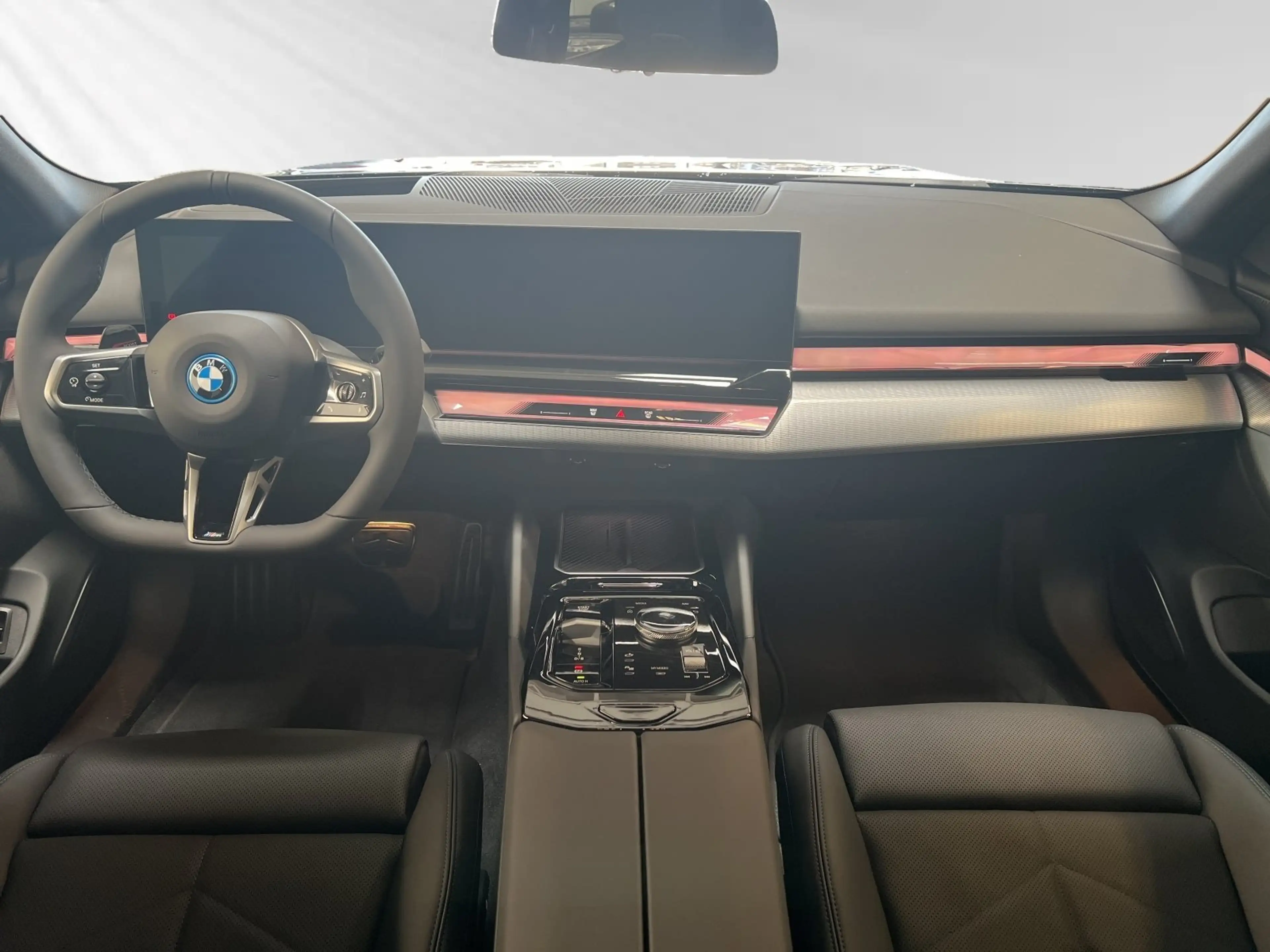 BMW i5 eDrive40 Touring M Sport Pro|AHK|Pano|H/K — photo 11