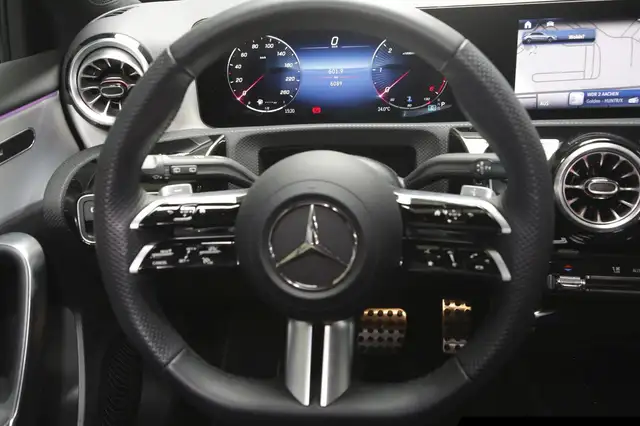 Mercedes-Benz A Class view 13