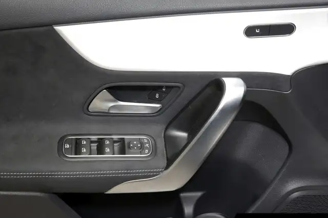 Mercedes-Benz A Class view 14