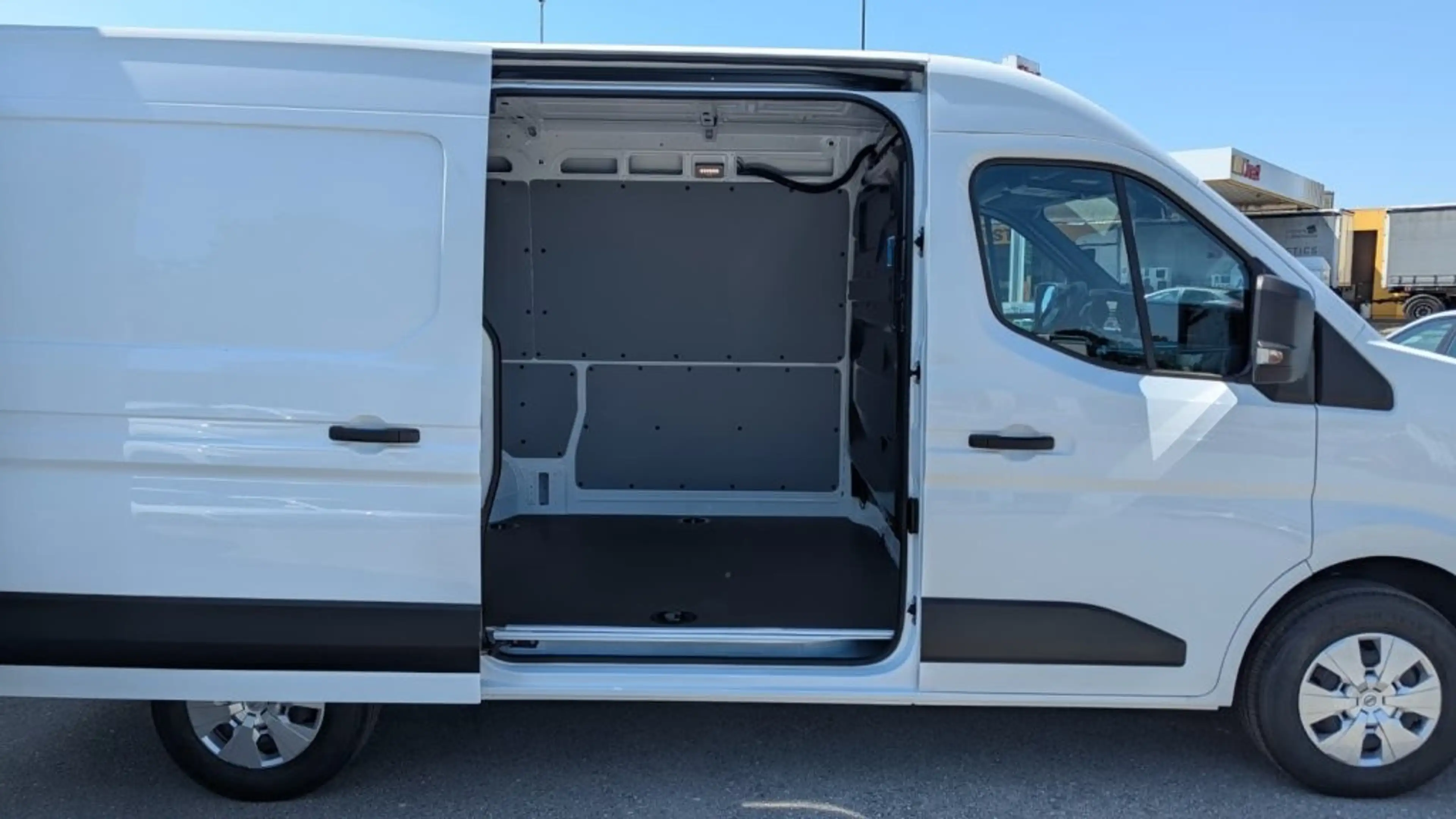 Nissan Interstar Interstar KaWa L2H2 3,5dCi Tekna — photo 8