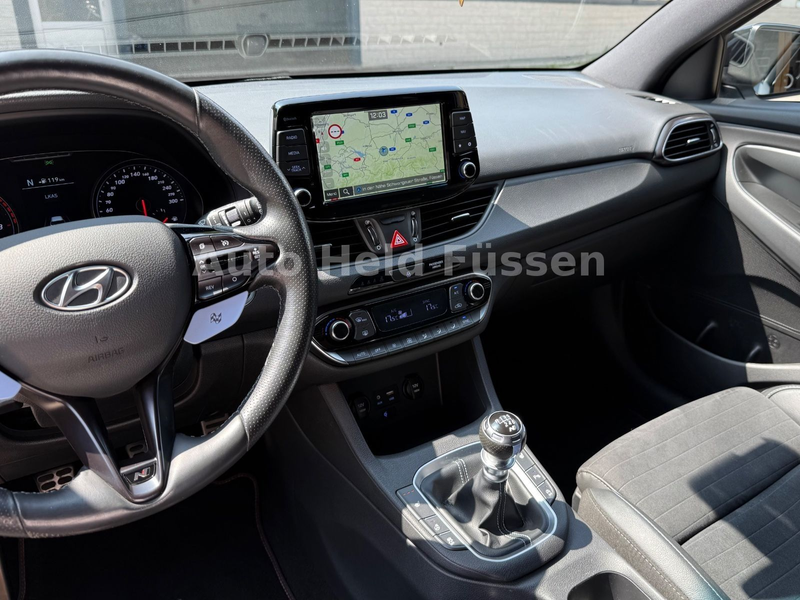 Hyundai i30 N Performance Navi Kam Temp Keyless AHK — photo 15