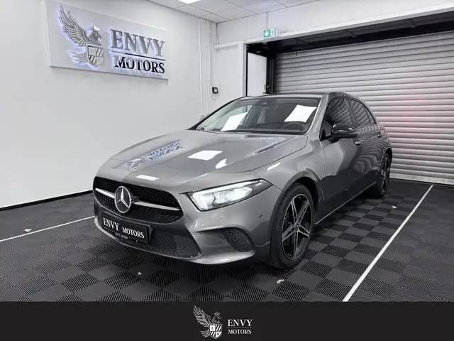Mercedes-Benz A 250 LED SZHG KLIMA NAVI CAM Klima Navi Rückfahrkamera