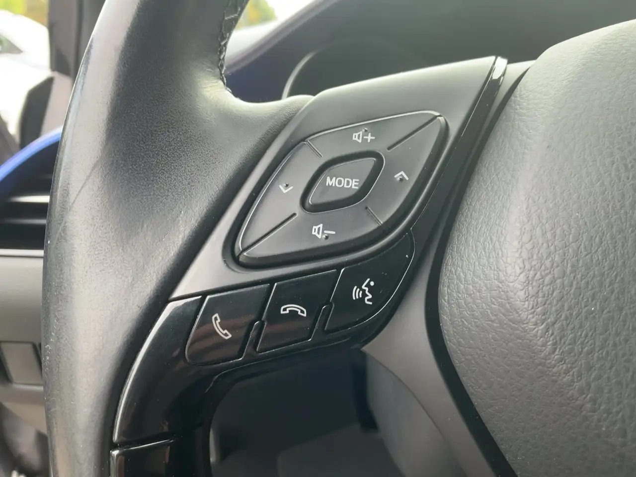 Toyota C-HR — photo 21 sur 25