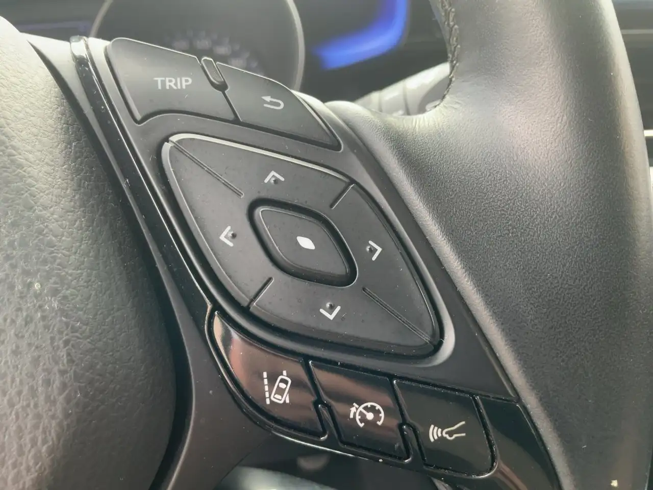 Toyota C-HR — photo 22 sur 25