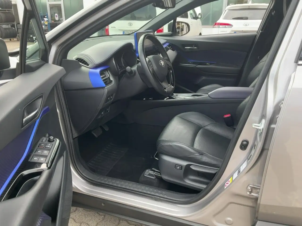 Toyota C-HR — photo 10 sur 25