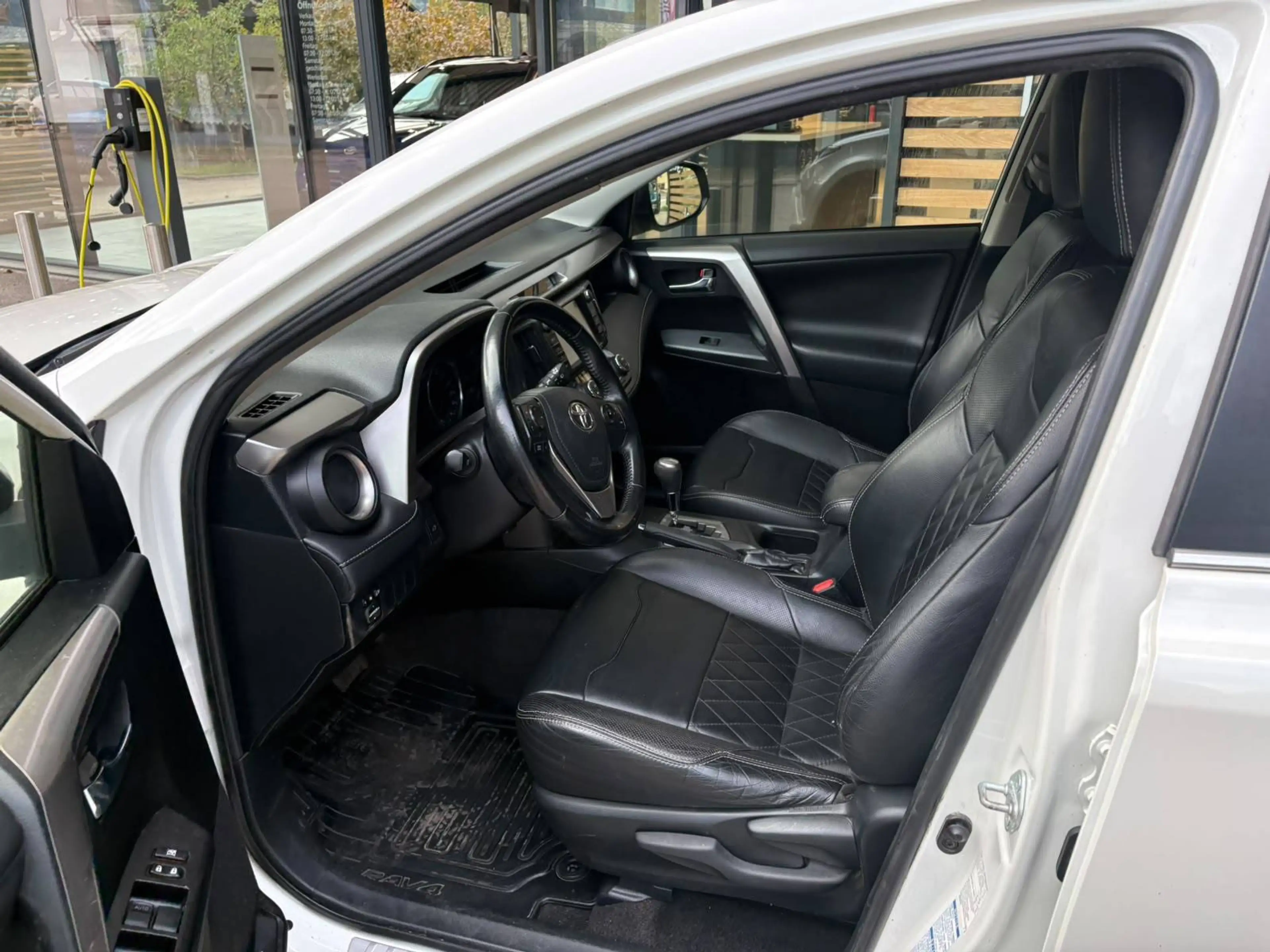 Toyota RAV4 RAV4 2,5 Hybrid Active 4WD Aut. Active — photo 10