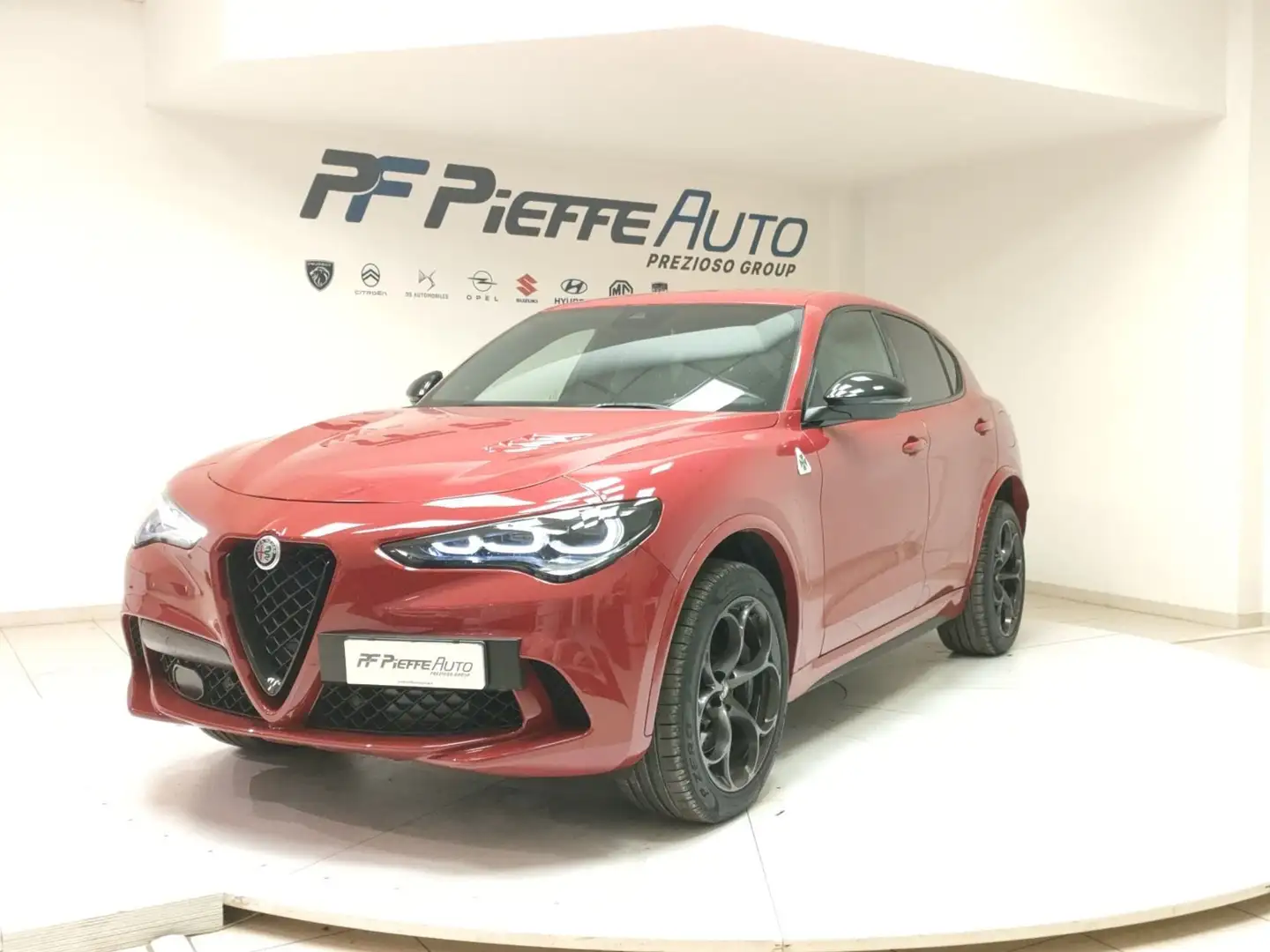 Alfa Romeo Stelvio Stelvio 2023 2.9 V6 Quadrifoglio Q4 520cv auto Rosso - 1