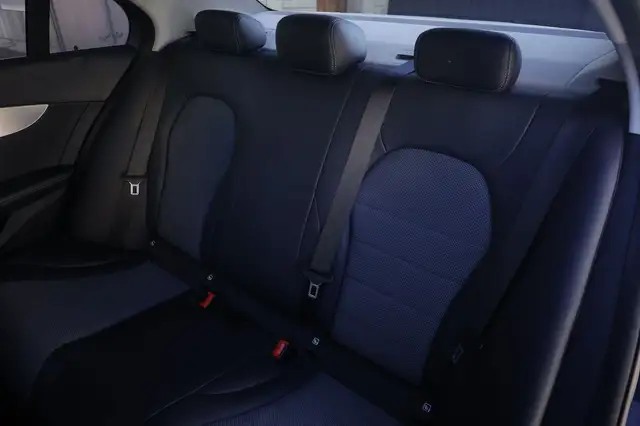Mercedes-Benz C-Class view 3