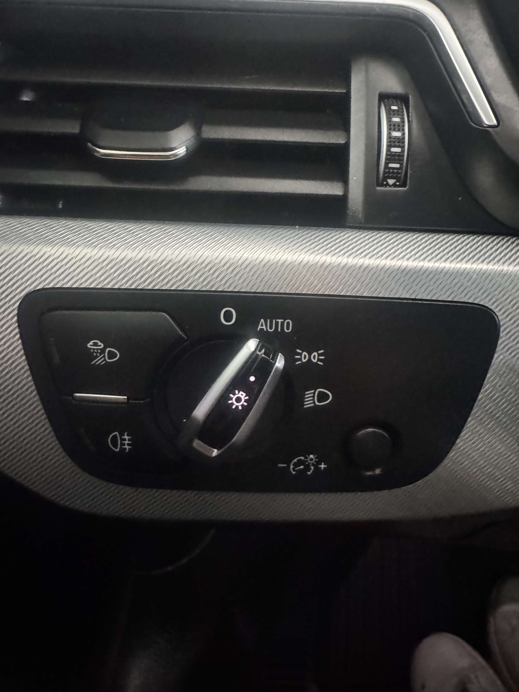 2017 Audi A4 4dr Sdn Auto Progressiv quattro thumb 19
