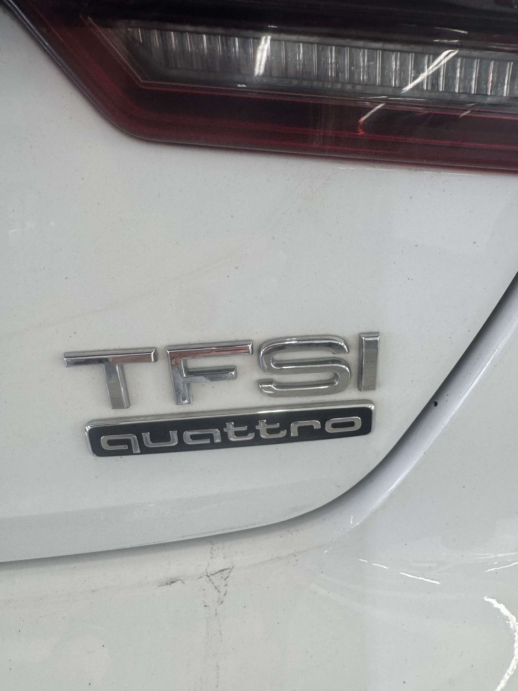 2017 Audi A4 4dr Sdn Auto Progressiv quattro thumb 6