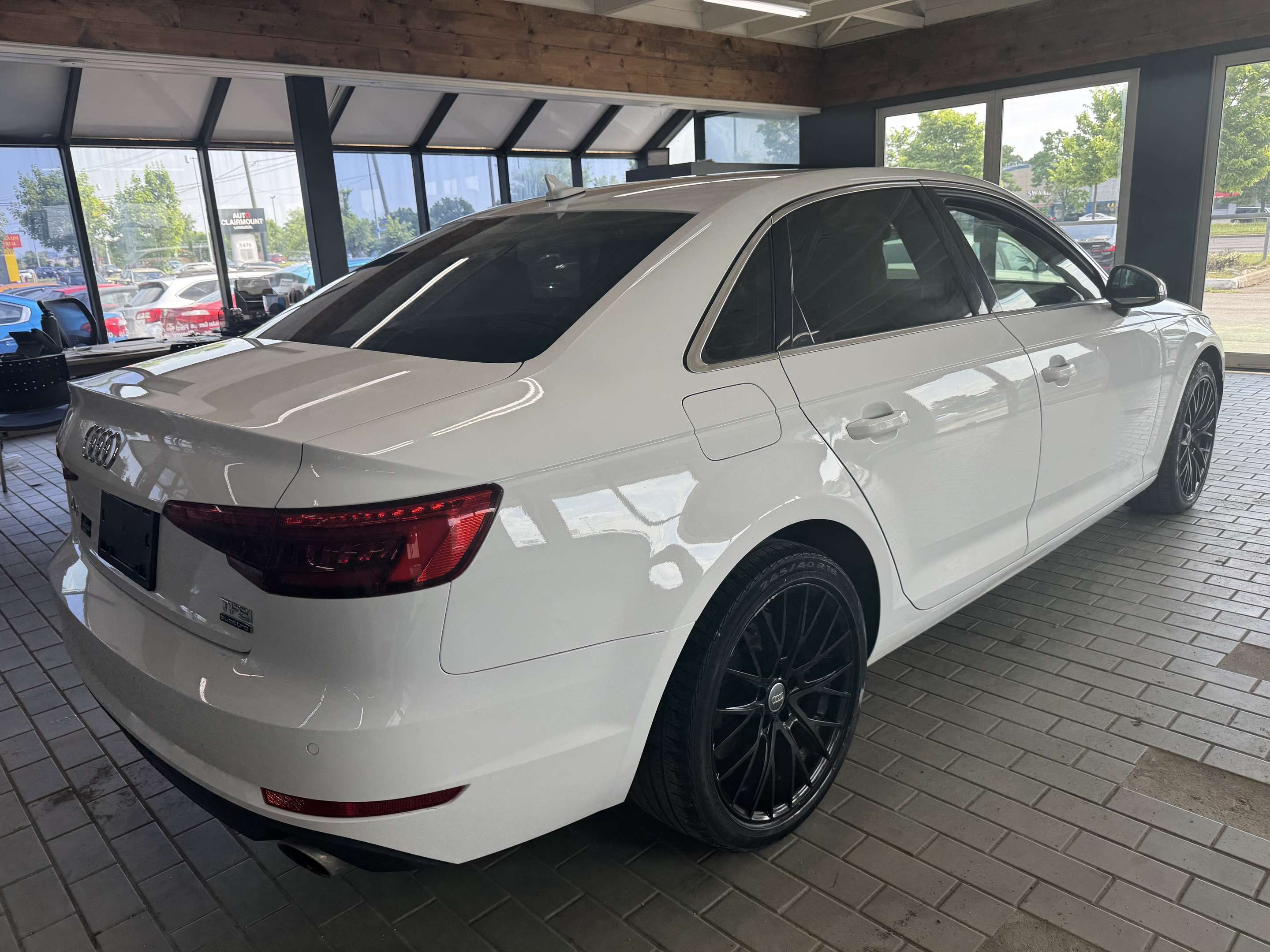 2017 Audi A4 4dr Sdn Auto Progressiv quattro alt 3