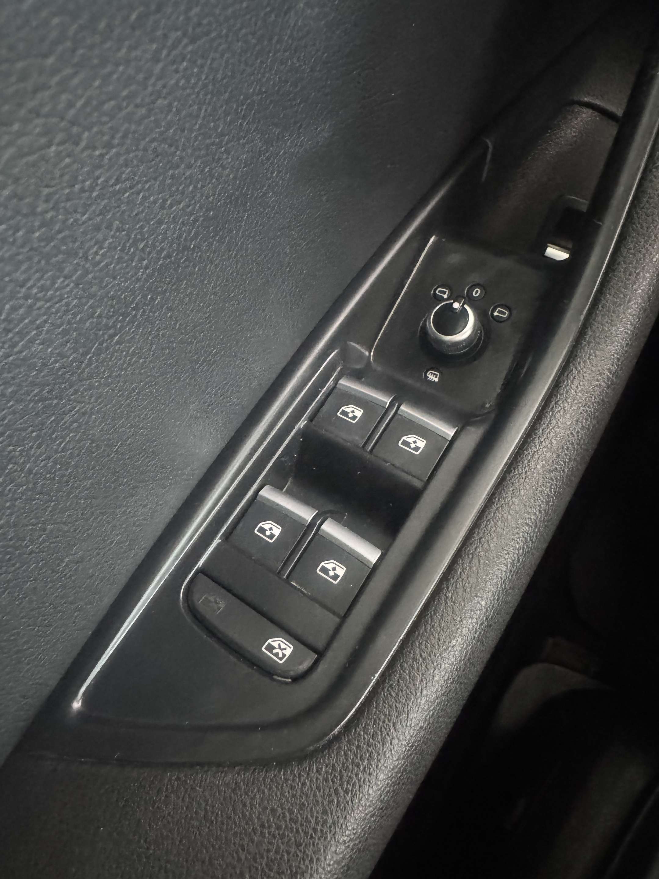 2017 Audi A4 4dr Sdn Auto Progressiv quattro thumb 18