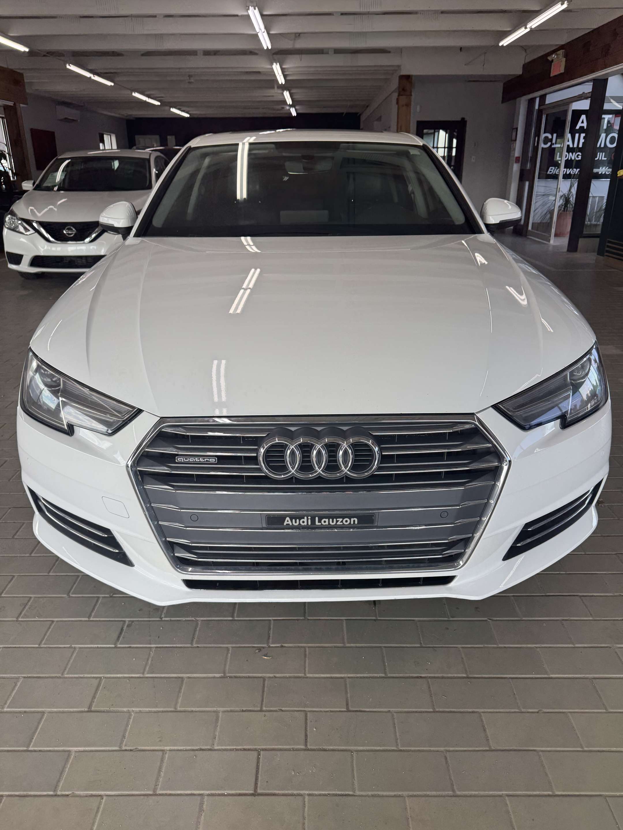 2017 Audi A4 4dr Sdn Auto Progressiv quattro alt 2