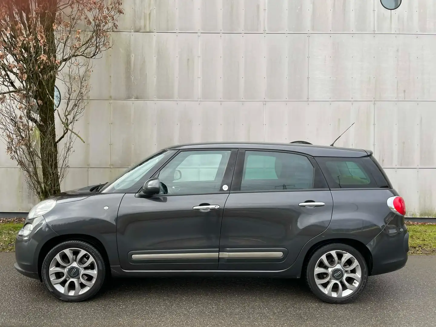 Fiat 500L Pop Star *Nur an Gewerbetreibende* Grau - 2