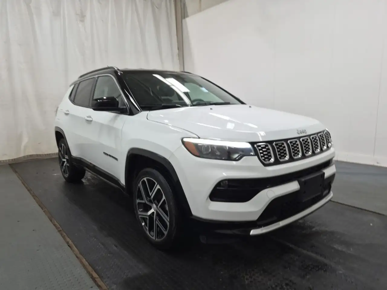 Jeep Compass снимка Jeep Compass