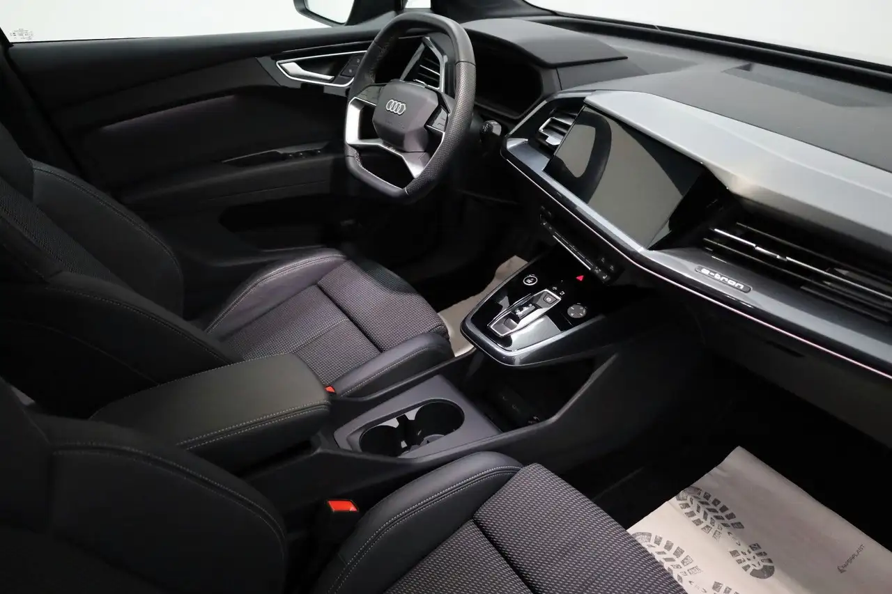 Audi Q4 Sportback 45,S line, SH,Kamera,ACC, миниатюра 4