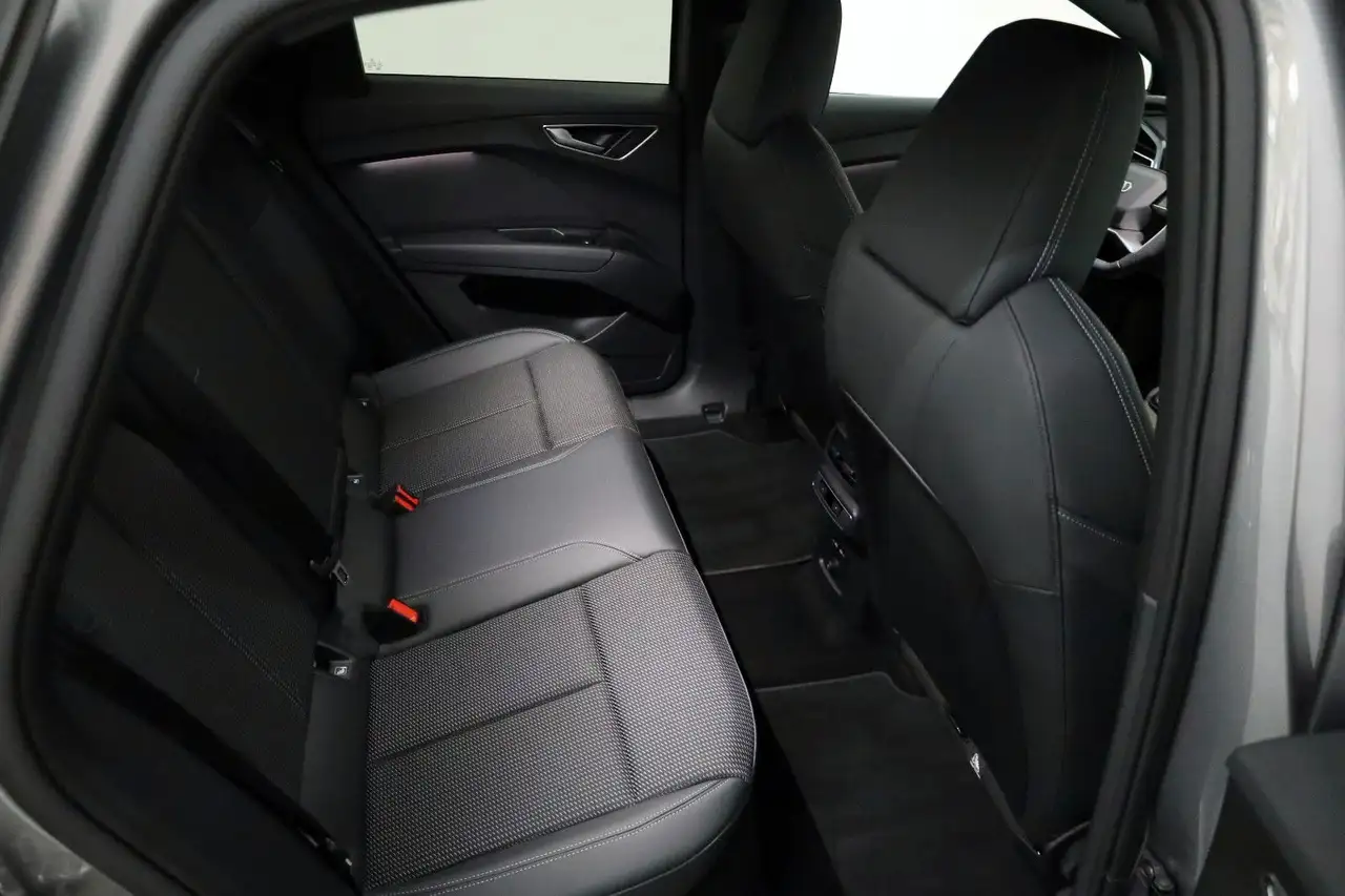 Audi Q4 Sportback 45,S line, SH,Kamera,ACC, миниатюра 6