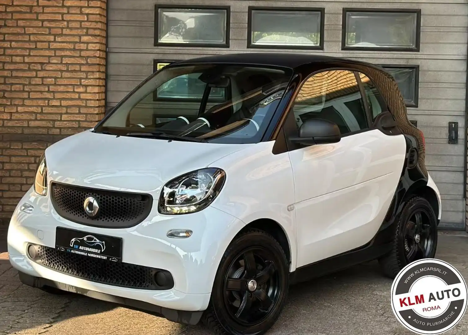 smart forTwo 70 1.0 twinamic Passion pelle/klima/garanzia Nero - 1