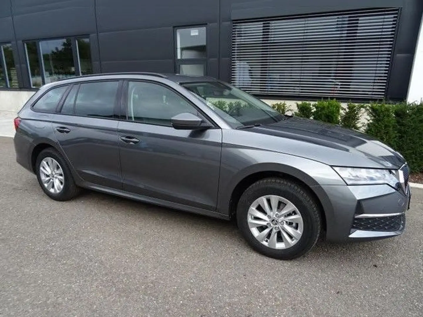 Skoda Octavia Combi 1.5 TSI DSG Select EHK Matrix Navi Grau - 1
