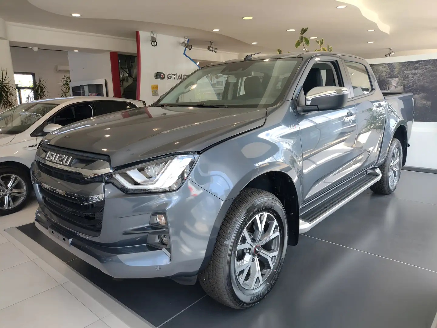 Isuzu D-Max 1.9 Td CREW N60 F Ultimo disponibile CAMBIO MAN Gris - 1