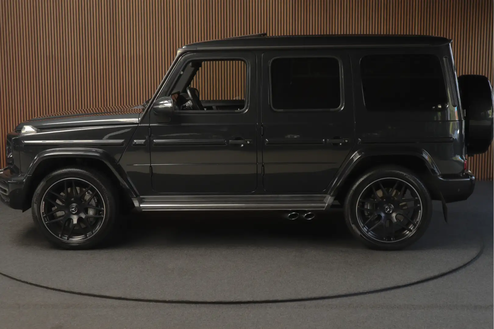 Mercedes-Benz G 63 AMG Panodak Carbon Burmester Leer 360 PTS Open dak Nav Zwart - 2
