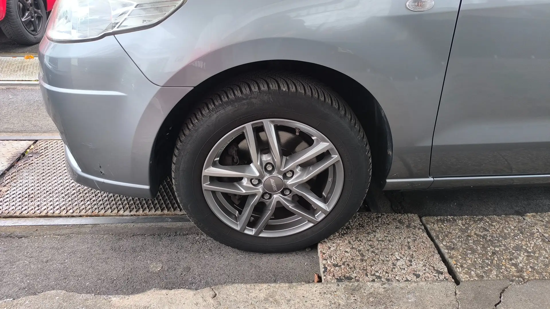 Mazda 5 1.8 Active*7-Sitze*Klima*ZV*TÜV*Allwetterreifen Grau - 2