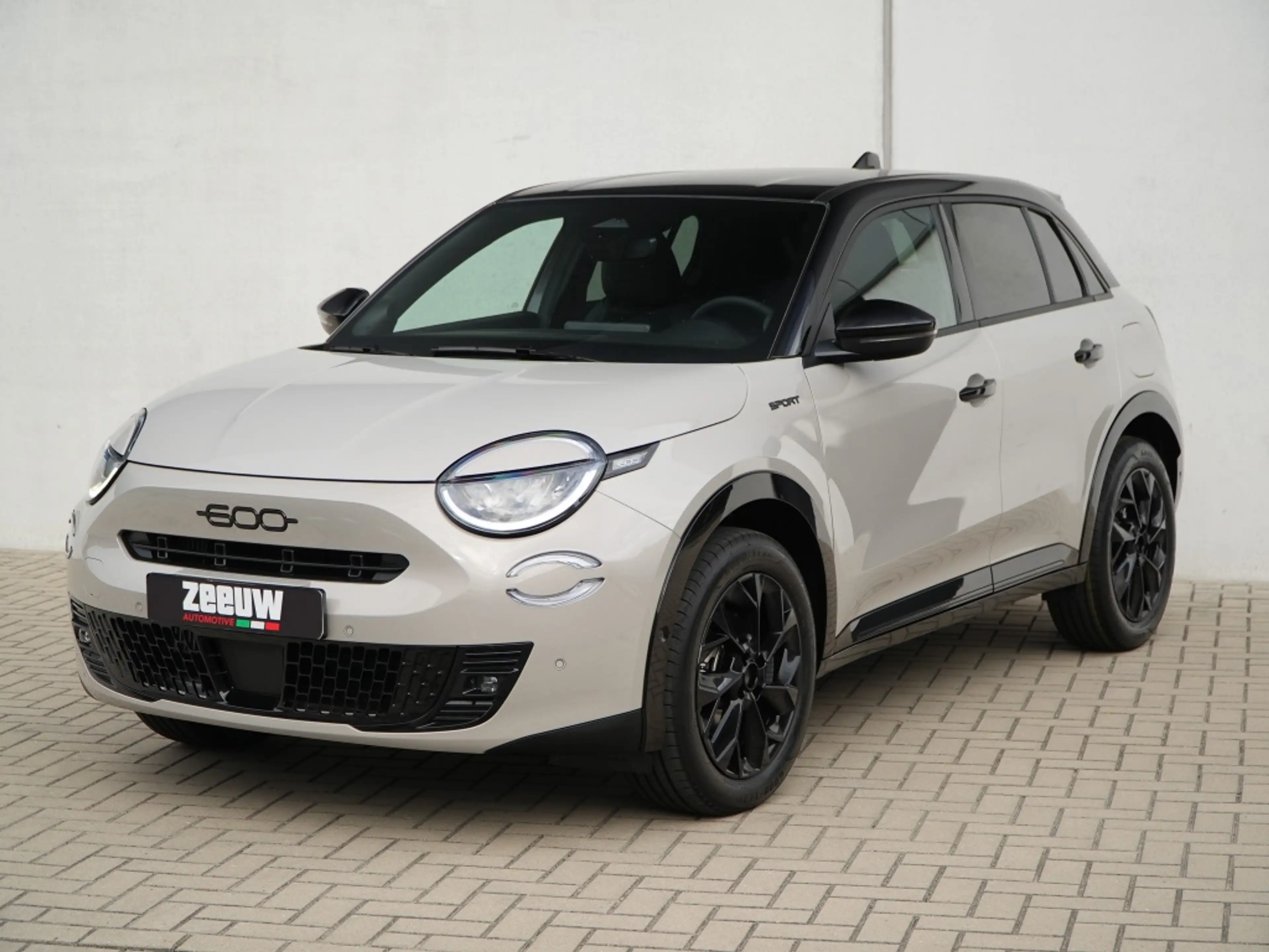 Fiat 600 1.2 Hybrid 145 PK La Prima | Camera | Carplay | Al — photo 6