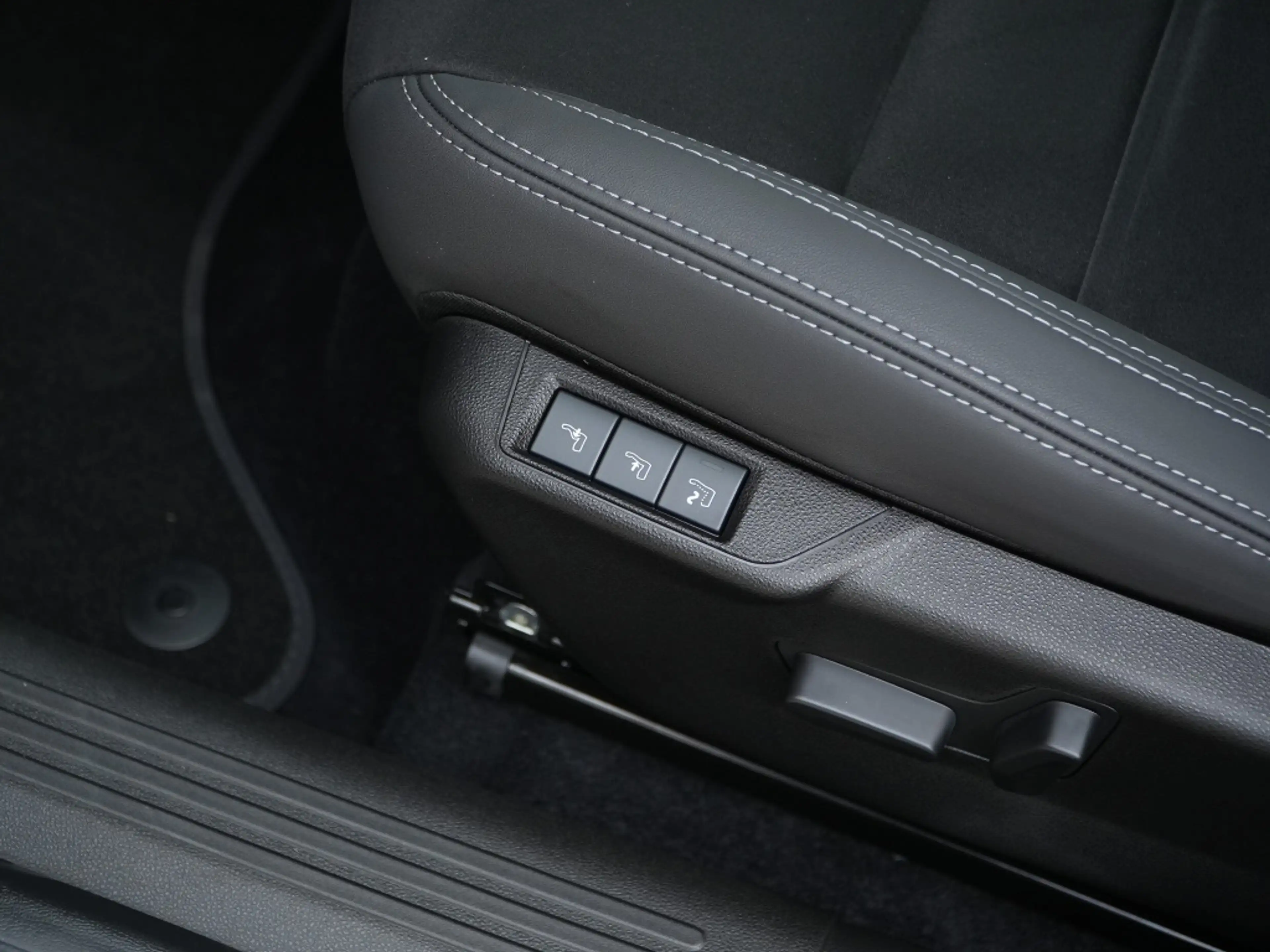 Fiat 600 1.2 Hybrid 145 PK La Prima | Camera | Carplay | Al — photo 12