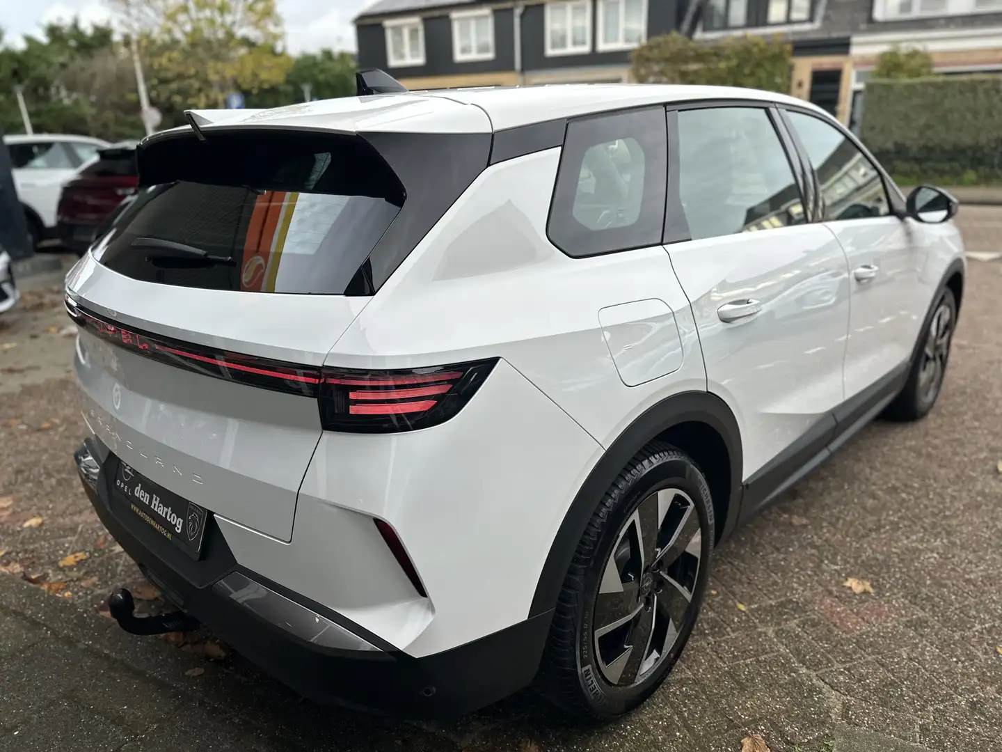 Opel Grandland 1.2 Turbo Hybrid Business Edition Trekhaak/Stoel+s Weiß - 2