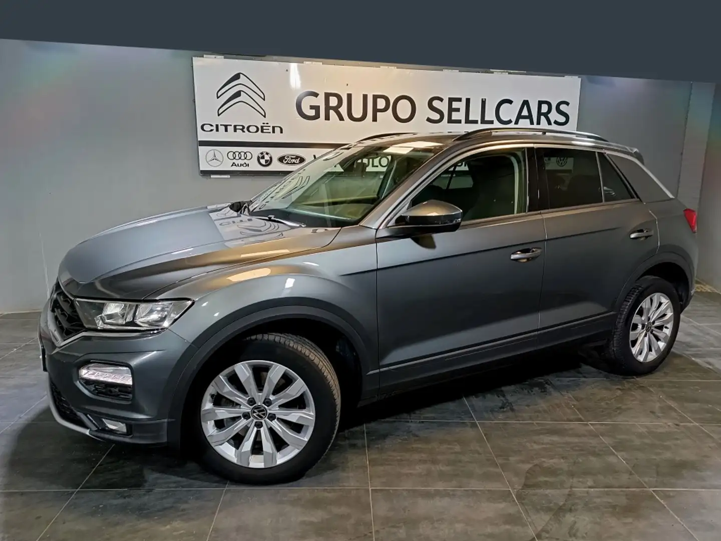 Volkswagen T-Roc 2.0TDI Advance DSG7 Grigio - 2