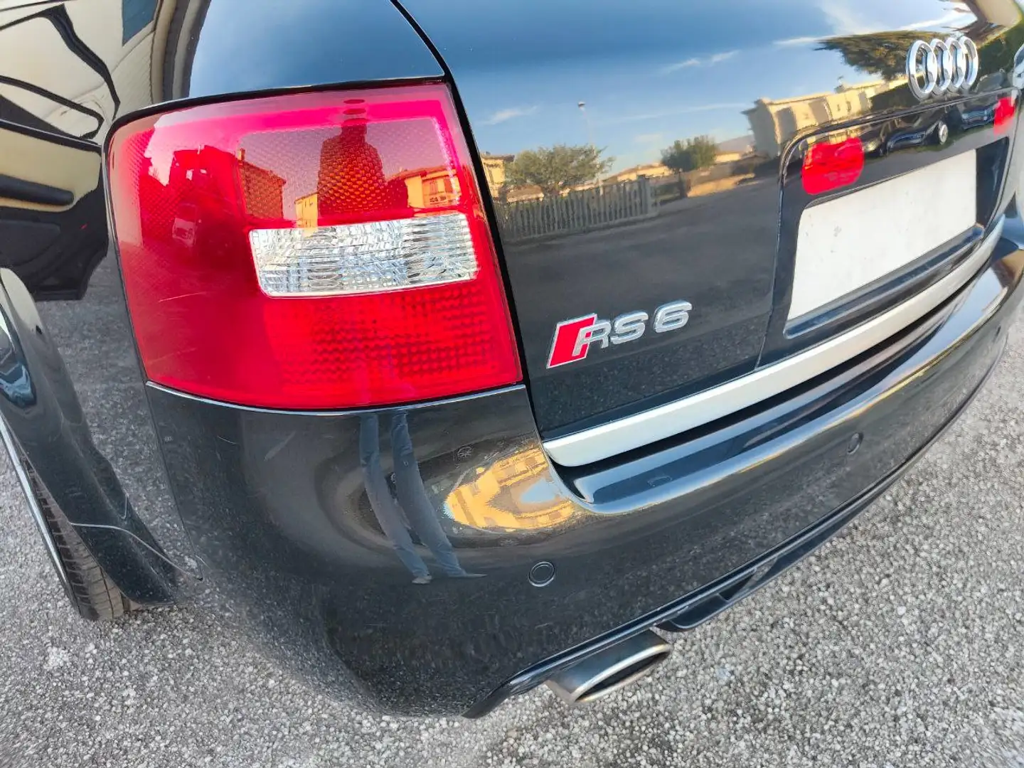 Audi RS6 4,2 V8 Biturbo Negru - 1