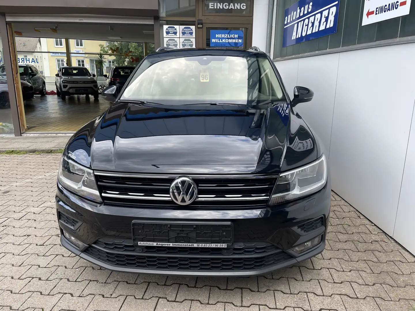 Volkswagen Tiguan 1.4 TSI Sound 4Motion DSG, Navi,PDC,MirrorLink Schwarz - 1