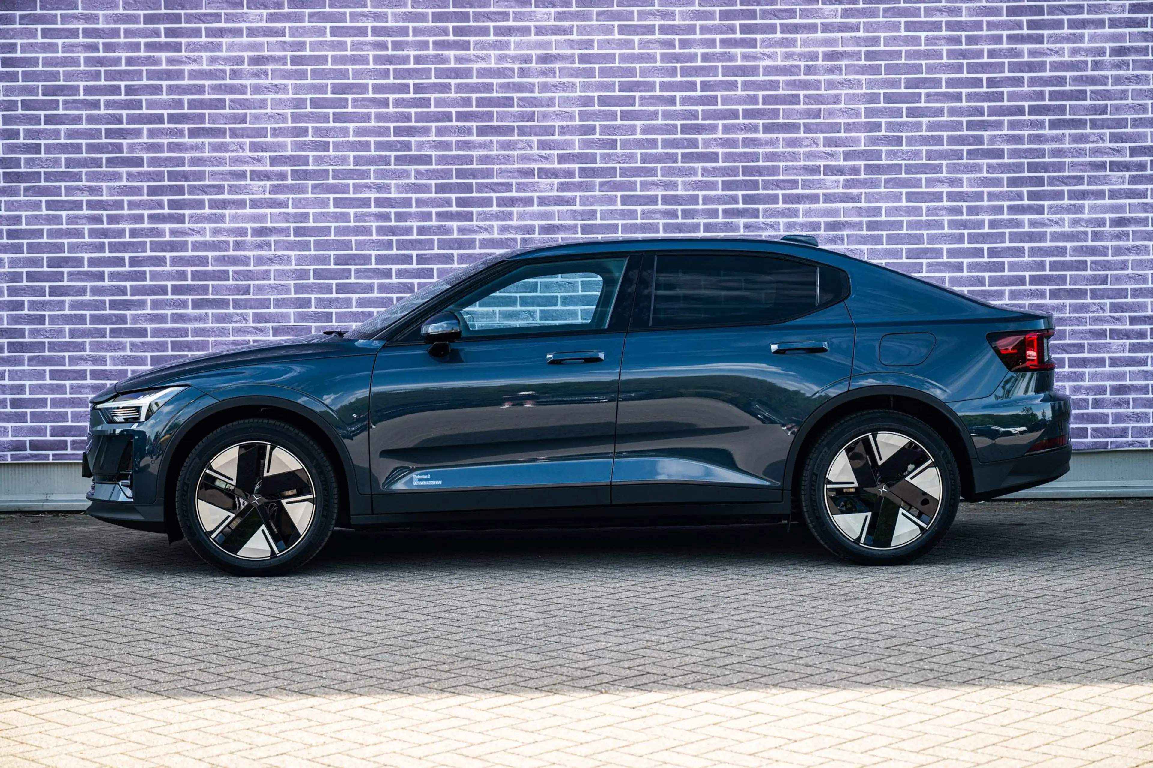 Polestar 2 Long Range Single Motor Prime 82 kWh | Pixel LED | — photo 4