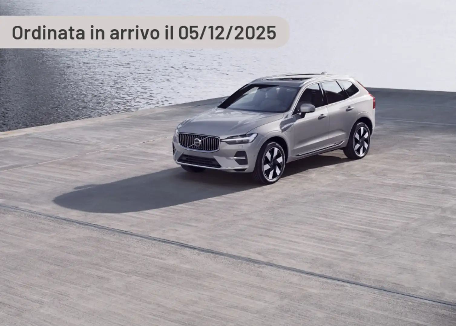 Volvo XC60 B5 AWD automatico Ultra Black Edition Argento - 1