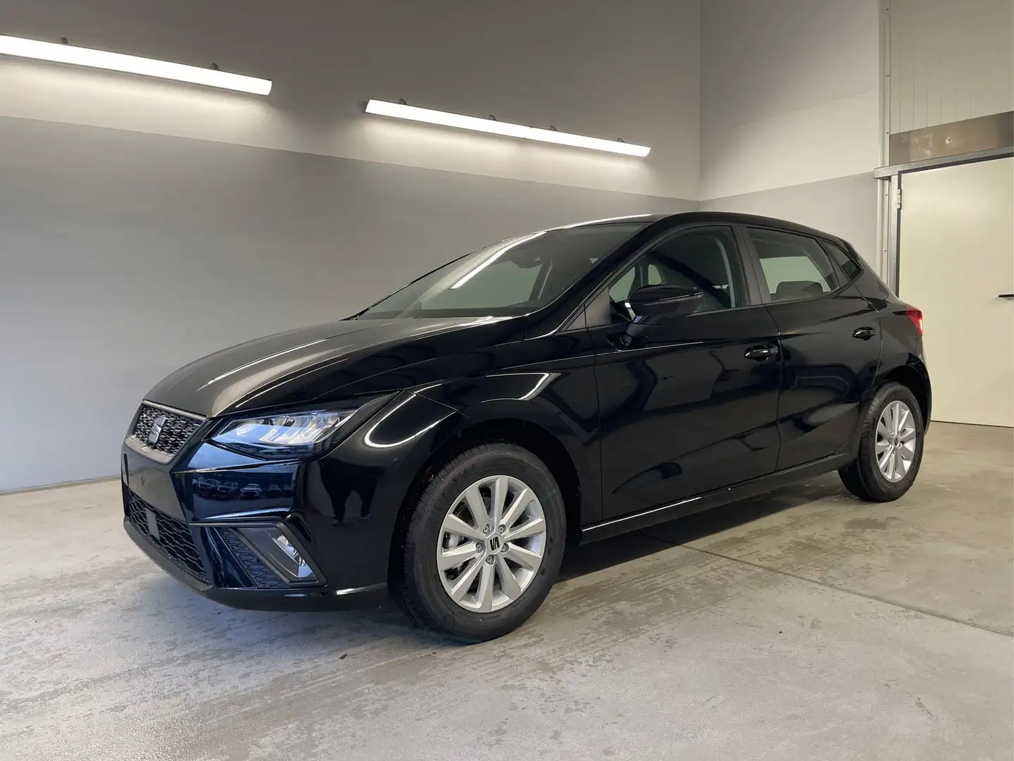 SEAT Ibiza 80PS Sitzheizung+App-Connect+GRA+DAB+PDC+Blueto... Schwarz - 1